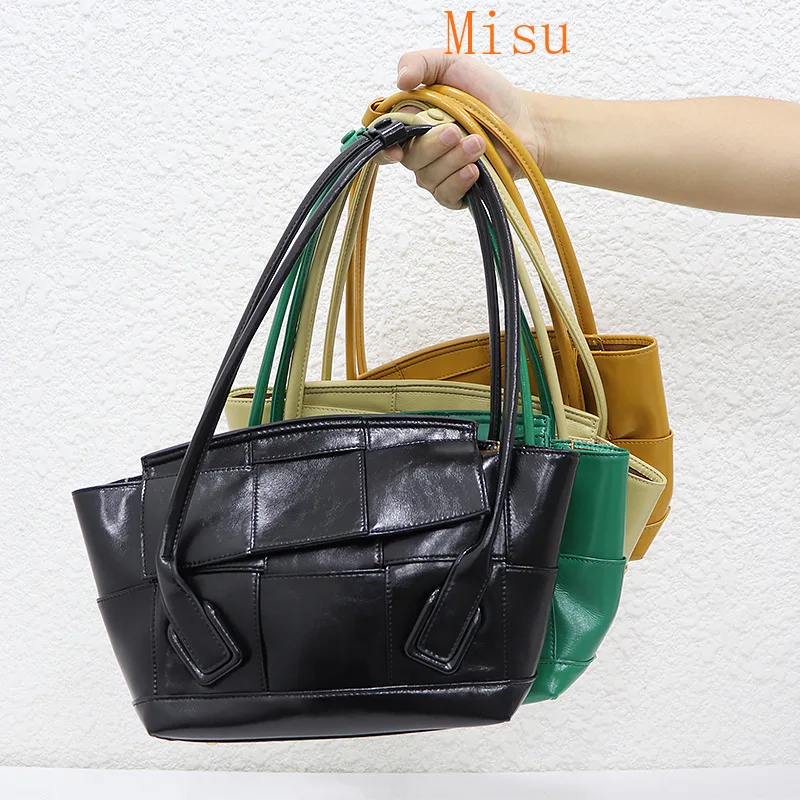 2020 luxury brand fashion style bag for women totes handbag cowhide leather casual tote Plaid Knitting
2020 luxury brand fashion style bag for women totes handbag cowhide leather casual tote Plaid Knitting