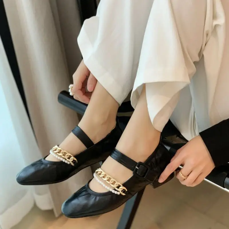 Taoffen Ladies Pumps Round Toe Shallow Slip On Shoes Women For Spring Sweet Daily Casual Flats Outdoor Footwear Size 34-40 
Taoffen Ladies Pumps Round Toe Shallow Slip On Shoes Women For Spring Sweet Daily Casual Flats Outdoor Footwear Size 34-40