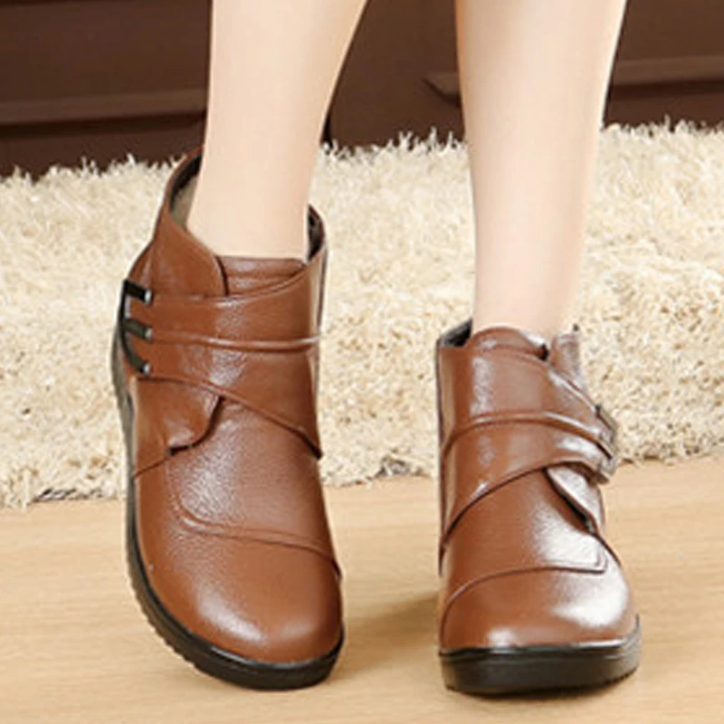CEYANEAONatural Wool Women Boots Genuine Leather Flat Ankle Boots Winter Warm Ladies Shoes Woman Snow Boots Plus Size35-44E973
CEYANEAONatural Wool Women Boots Genuine Leather Flat Ankle Boots Winter Warm Ladies Shoes Woman Snow Boots Plus Size35-44E973