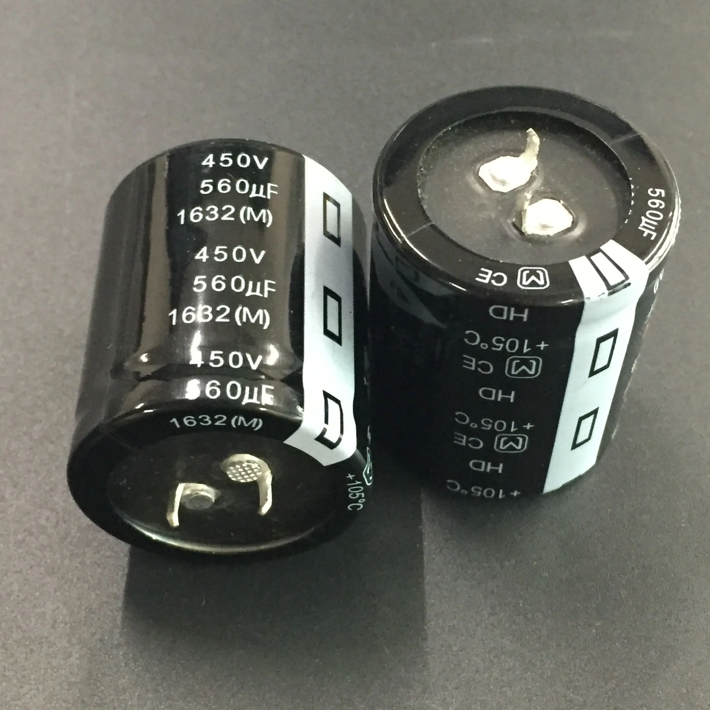 2 шт. 560 мкФ 450V Panas HD серии 35x40 мм 450V560uF оснастки PSU алюминиевый электролитический