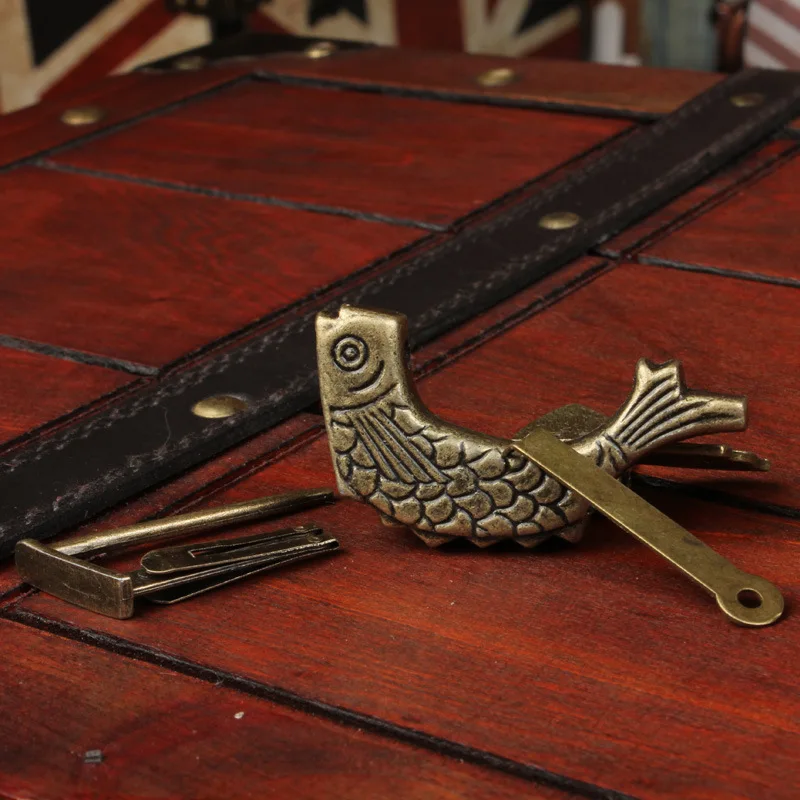 Antique lock antique padlock antique box padlock transverse antique copper fish lock ancient lock
Antique lock antique padlock antique box padlock transverse antique copper fish lock ancient lock