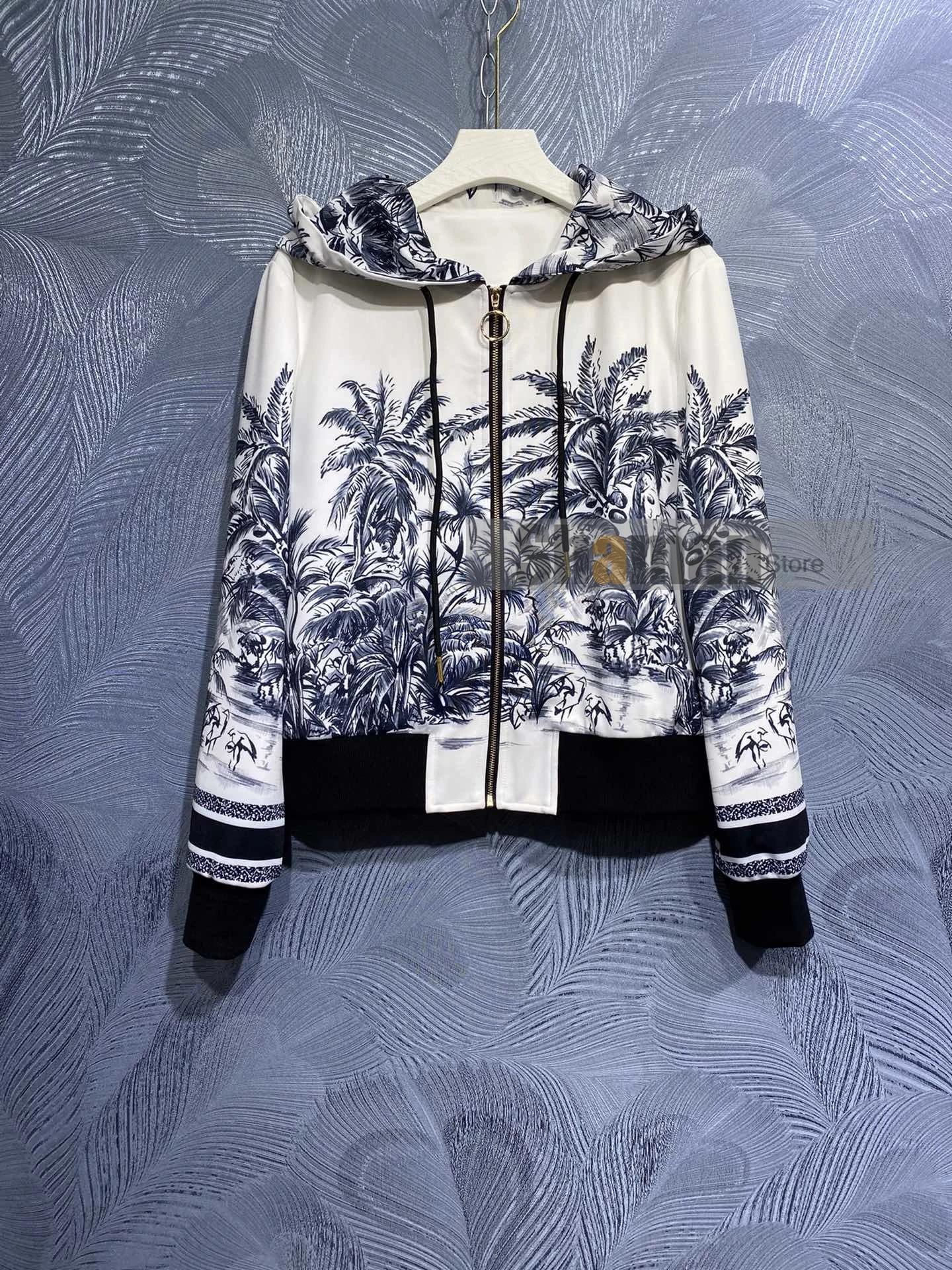 luxury designer high end classic print 21 fall clothes for two piece set women zipper up long sleeve hoodies and long pants S-L
luxury designer high end classic print 21 fall clothes for two piece set women zipper up long sleeve hoodies and long pants S-L