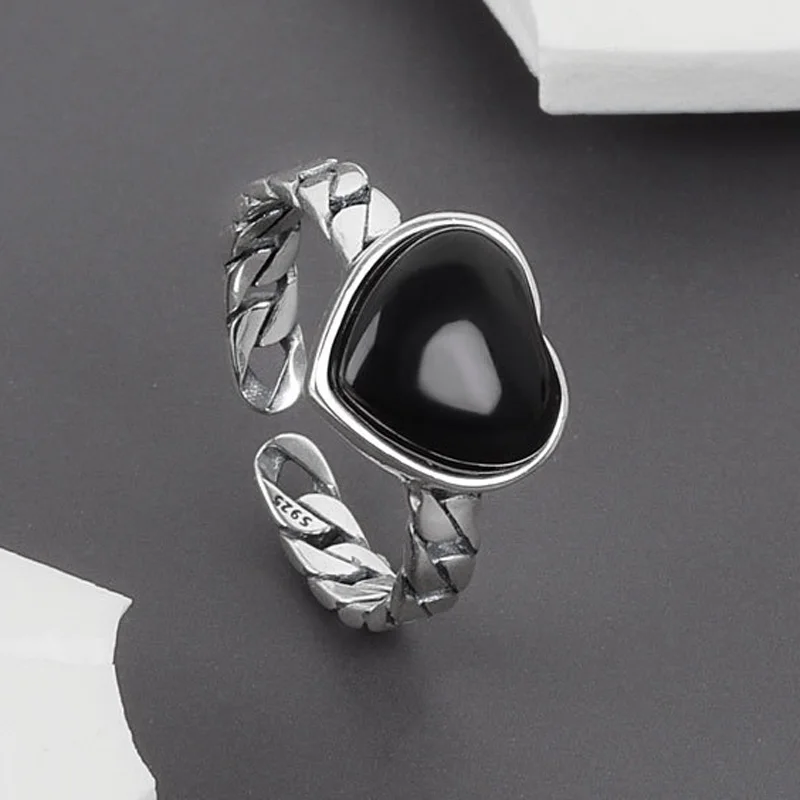New Black Crystal 925 Sterling Silver Rings For Women Black Cubic Zircon Love Heart Thick Chain Vintage Gift Lady Trendy Jewelry
New Black Crystal 925 Sterling Silver Rings For Women Black Cubic Zircon Love Heart Thick Chain Vintage Gift Lady Trendy Jewelry