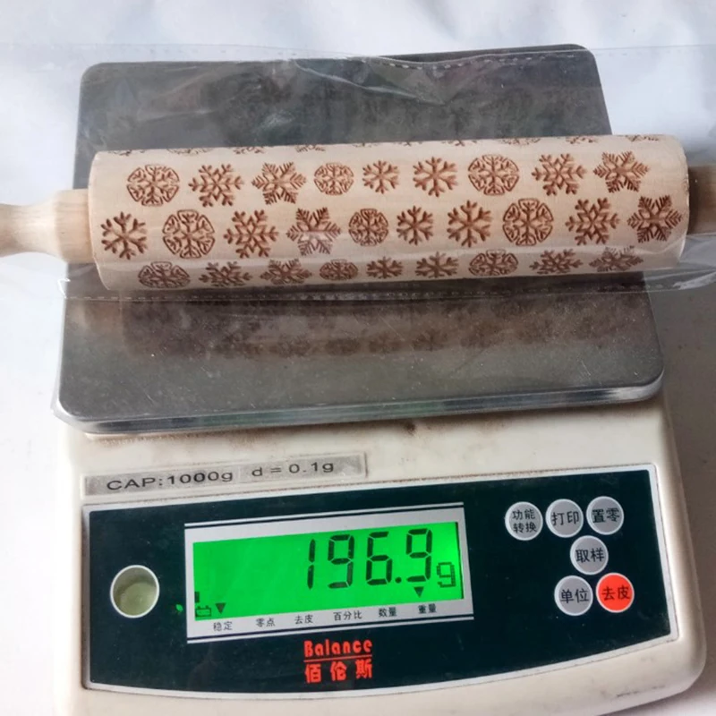 Christmas Pattern Wooden Rolling Pin Carved Wood Embossing Gift Kitchen Tool
Christmas Pattern Wooden Rolling Pin Carved Wood Embossing Gift Kitchen Tool
