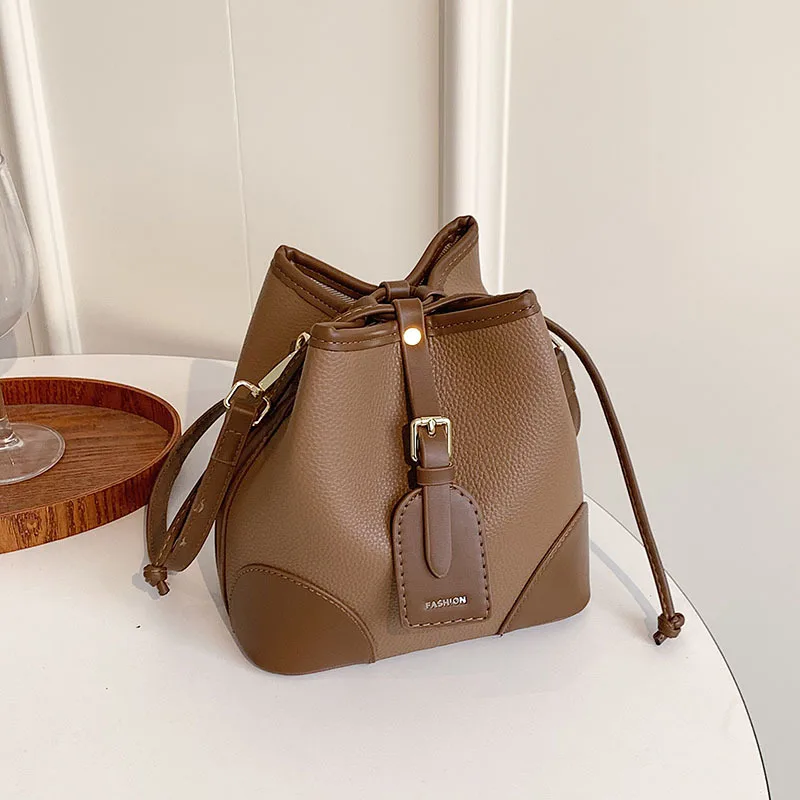 Casual PU Leather Luxury Designer Top-handle Bags for Women 2021 New Handbag Purse Female High Quality Bucket Shoulder Bag Totes
Casual PU Leather Luxury Designer Top-handle Bags for Women 2021 New Handbag Purse Female High Quality Bucket Shoulder Bag Totes