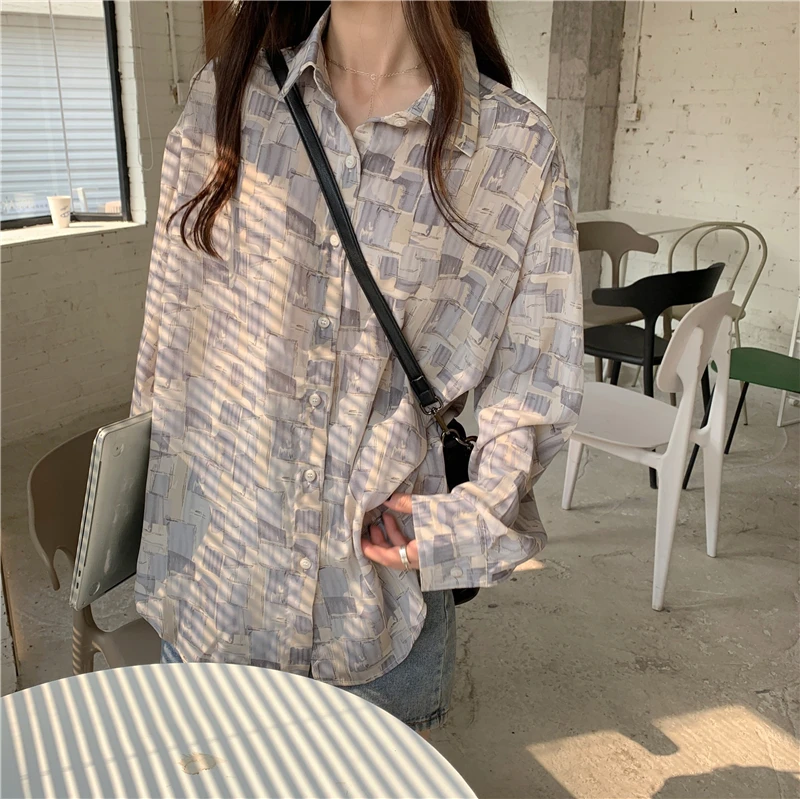 Retro Hong Kong Style Design Tie-Dyed Shirt for Women 2021 Early Spring New Loose Long Sleeve Shirt Small Top Clothes
Retro Hong Kong Style Design Tie-Dyed Shirt for Women 2021 Early Spring New Loose Long Sleeve Shirt Small Top Clothes