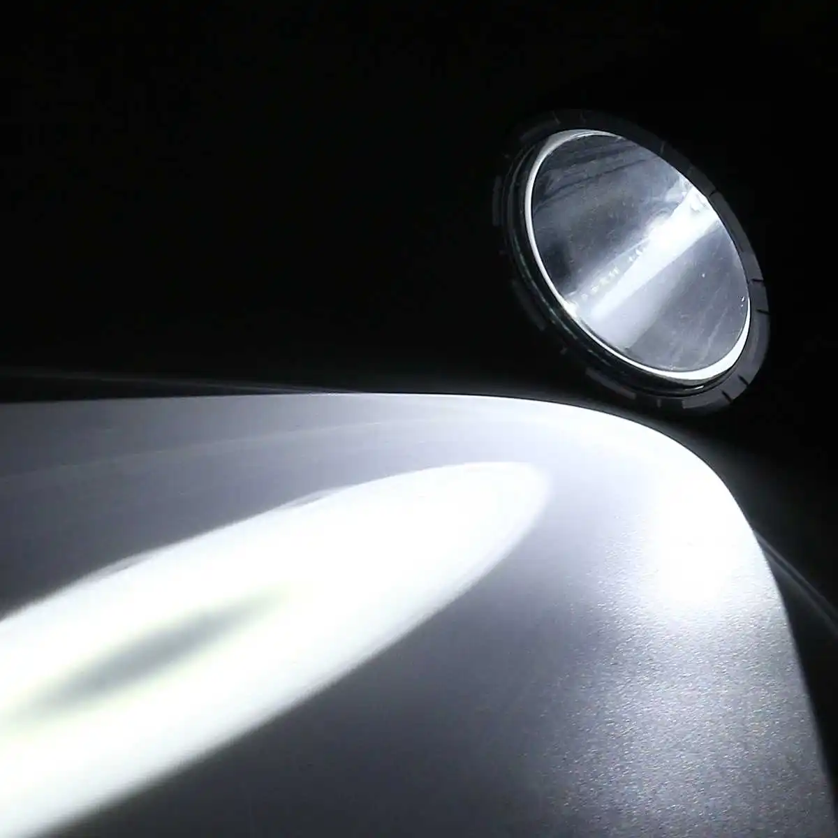 120W Super Bright Searchlight Outdoor Handheld Portable Spotlight LED Rechargeable Flashlight USB Searchlight Long Shots Lamp
120W Super Bright Searchlight Outdoor Handheld Portable Spotlight LED Rechargeable Flashlight USB Searchlight Long Shots Lamp