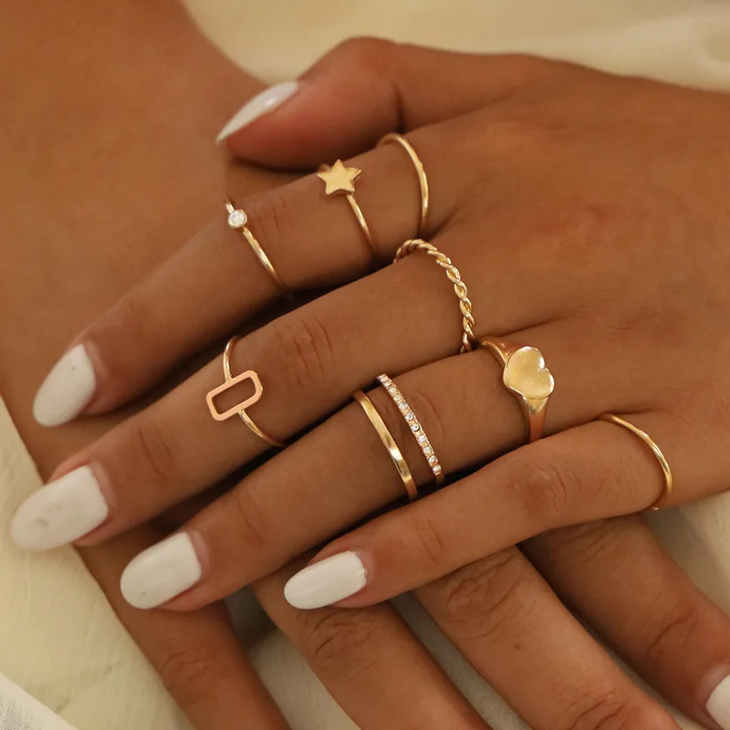 2/8Pcs Punk Gold Wide Chain Rings Set For Women Girls Fashion Irregular Finger Thin Rings Gift 2021 Female Knuckle Jewelry Party
2/8Pcs Punk Gold Wide Chain Rings Set For Women Girls Fashion Irregular Finger Thin Rings Gift 2021 Female Knuckle Jewelry Party