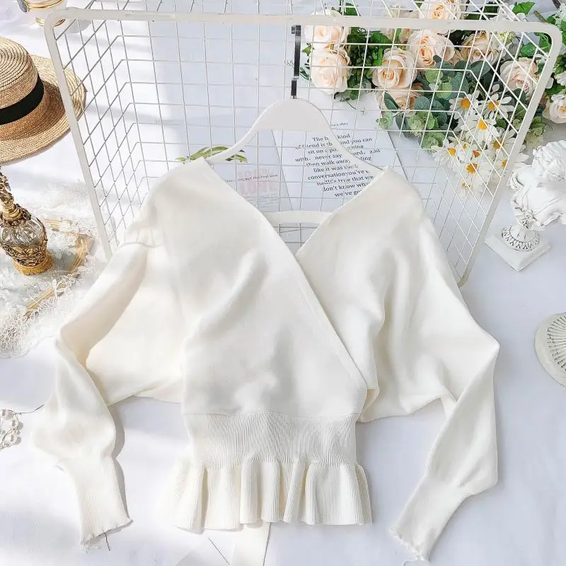 Elegant V Neck Knit Sweater 2020 Autumn Batwing Sleeve Jumper Sexy Backless Sashes Woman Ruffle Fashion Pullover Clothing
Elegant V Neck Knit Sweater 2020 Autumn Batwing Sleeve Jumper Sexy Backless Sashes Woman Ruffle Fashion Pullover Clothing