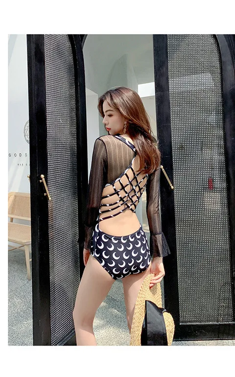 Swim Suits Surfing Girls Swimsuit Women 2020 Bathing Suit Korean Swimwear New For Covering Sexy Long Sleeve Korea Ins Monokini 
Swim Suits Surfing Girls Swimsuit Women 2020 Bathing Suit Korean Swimwear New For Covering Sexy Long Sleeve Korea Ins Monokini