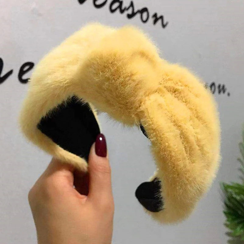 Candy Color Plush Faux Fur Knot Headband for Women Autumn Winter Head Hoop Sweet Imitation Rabbit Fur Hairband Hair Accessories
Candy Color Plush Faux Fur Knot Headband for Women Autumn Winter Head Hoop Sweet Imitation Rabbit Fur Hairband Hair Accessories