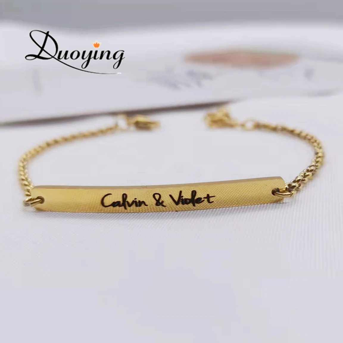 DUOYING Personalized Bracelet Custom Engraved Name Bracelets Stainless steel Chain link Bar bracelet Gift For Xmas Day
DUOYING Personalized Bracelet Custom Engraved Name Bracelets Stainless steel Chain link Bar bracelet Gift For Xmas Day