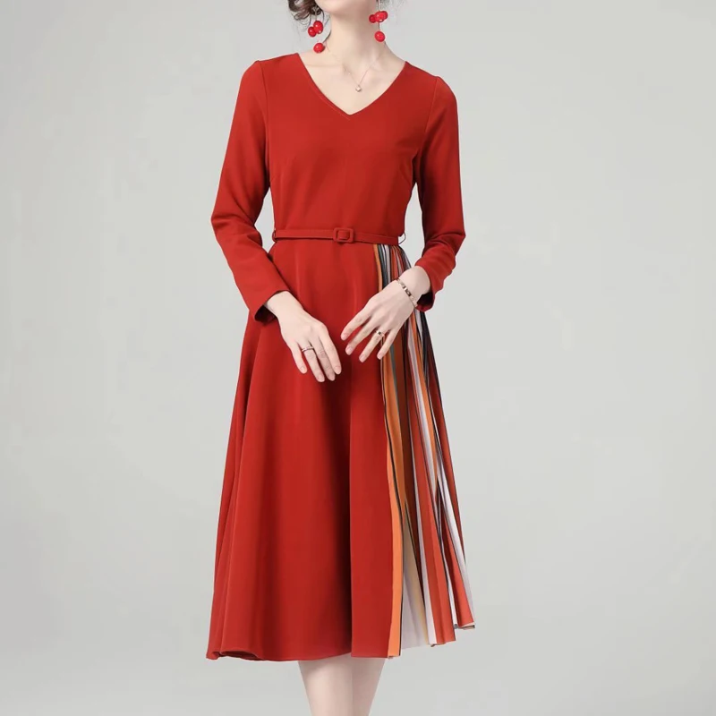 2021 Fall Runway New Style Sexy V-Neck Long-Sleeved Belt Slim Fit Temperament Pleated Mid-Length Dress High Quality
2021 Fall Runway New Style Sexy V-Neck Long-Sleeved Belt Slim Fit Temperament Pleated Mid-Length Dress High Quality