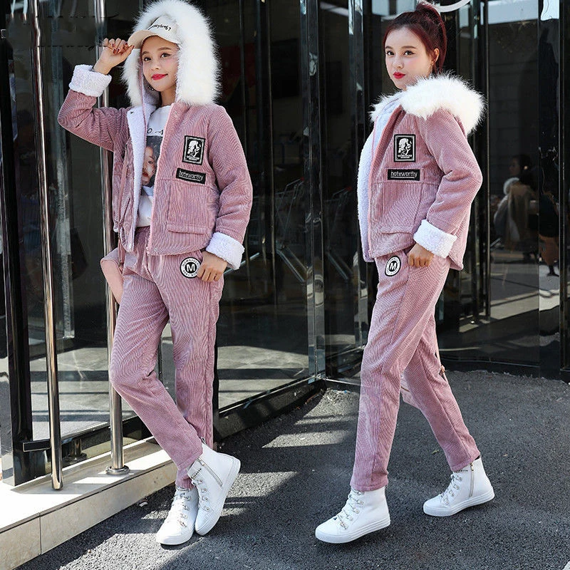 Korean Fashion Fur Collar Hooded Corduroy Set Winter Thicken Faux Lambswool Lined Casual Jacket And Pant Suit Women 2 Piece Set
Korean Fashion Fur Collar Hooded Corduroy Set Winter Thicken Faux Lambswool Lined Casual Jacket And Pant Suit Women 2 Piece Set