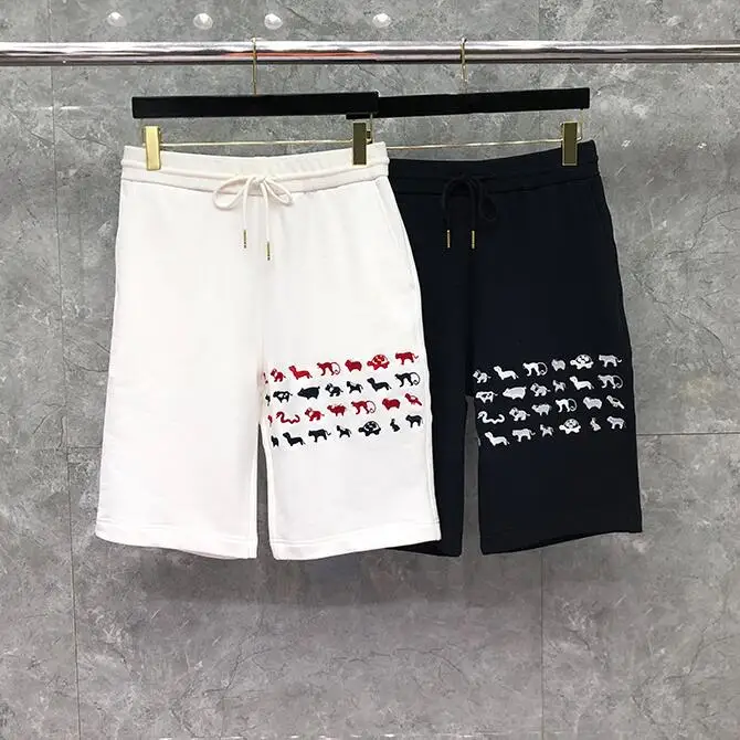 TB THOM BULUO Fashion TB Brand Casual Shorts Men Summer Cotton Sports Trousers Keen Length Animal Pattern Embroidery Track Pants
TB THOM BULUO Fashion TB Brand Casual Shorts Men Summer Cotton Sports Trousers Keen Length Animal Pattern Embroidery Track Pants