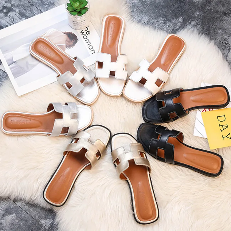 New High-Quality Fashion Outer Wear Flat-Bottomed Large Size Women Slippers Comfortable Non-slip Street Style Ladies Flip-Flops
New High-Quality Fashion Outer Wear Flat-Bottomed Large Size Women Slippers Comfortable Non-slip Street Style Ladies Flip-Flops