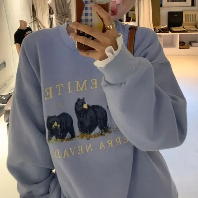 Vintage Bear Embroidery Sweatshirts Women Harajuku Streetwear Casual Long Sleeve Crewneck Oversized Fashion Hoodie Korean Girls
Vintage Bear Embroidery Sweatshirts Women Harajuku Streetwear Casual Long Sleeve Crewneck Oversized Fashion Hoodie Korean Girls