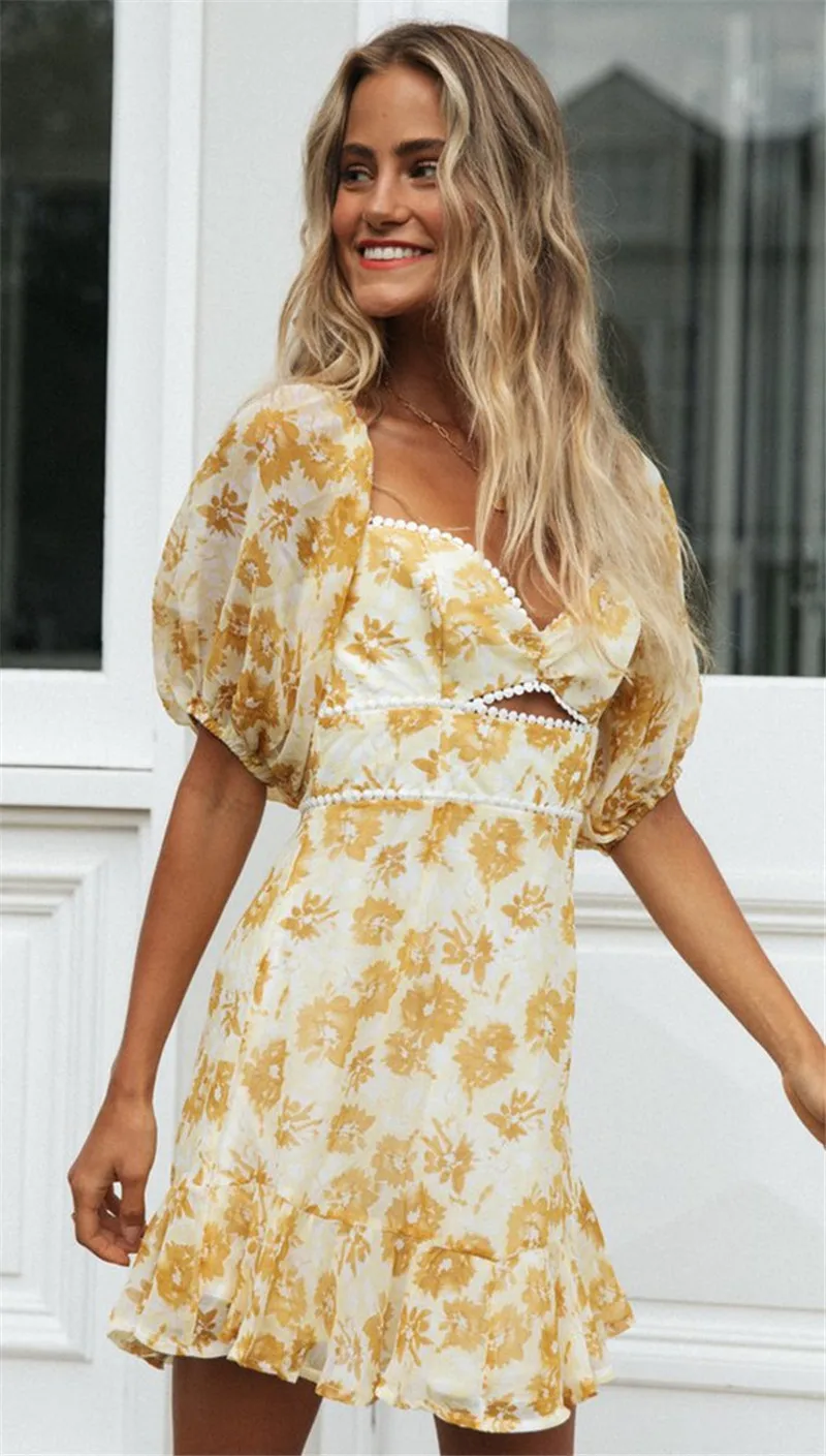 Women Casual V-neck Lace-up Patchwork Ruffle Dress Short Sleeve Hollow Out Summer Chiffon Short Dress 2021 Women Beach Dresses
Women Casual V-neck Lace-up Patchwork Ruffle Dress Short Sleeve Hollow Out Summer Chiffon Short Dress 2021 Women Beach Dresses