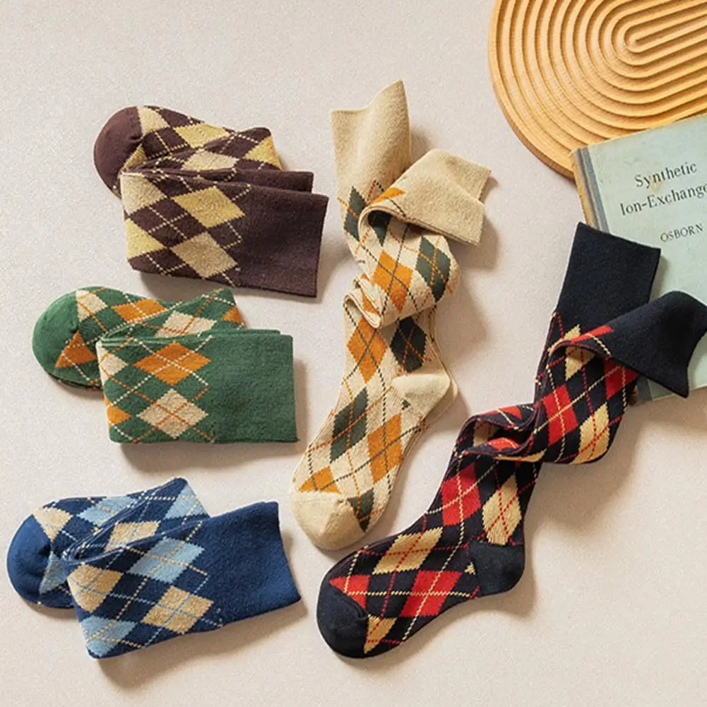 New Ladies Rhombic Socks Calf Socks Autumn And Winter Tube Stockings Retro High British College Socks Wind Season Medium Th B9a1
New Ladies Rhombic Socks Calf Socks Autumn And Winter Tube Stockings Retro High British College Socks Wind Season Medium Th B9a1