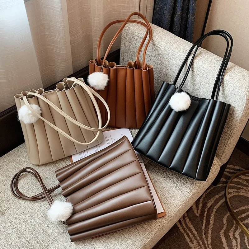High-quality Retro Ladies Big Handbags 2021 Spring New Trendy Fashion Ladies All-match Large-capacity One-shoulder Bucket Bag
High-quality Retro Ladies Big Handbags 2021 Spring New Trendy Fashion Ladies All-match Large-capacity One-shoulder Bucket Bag