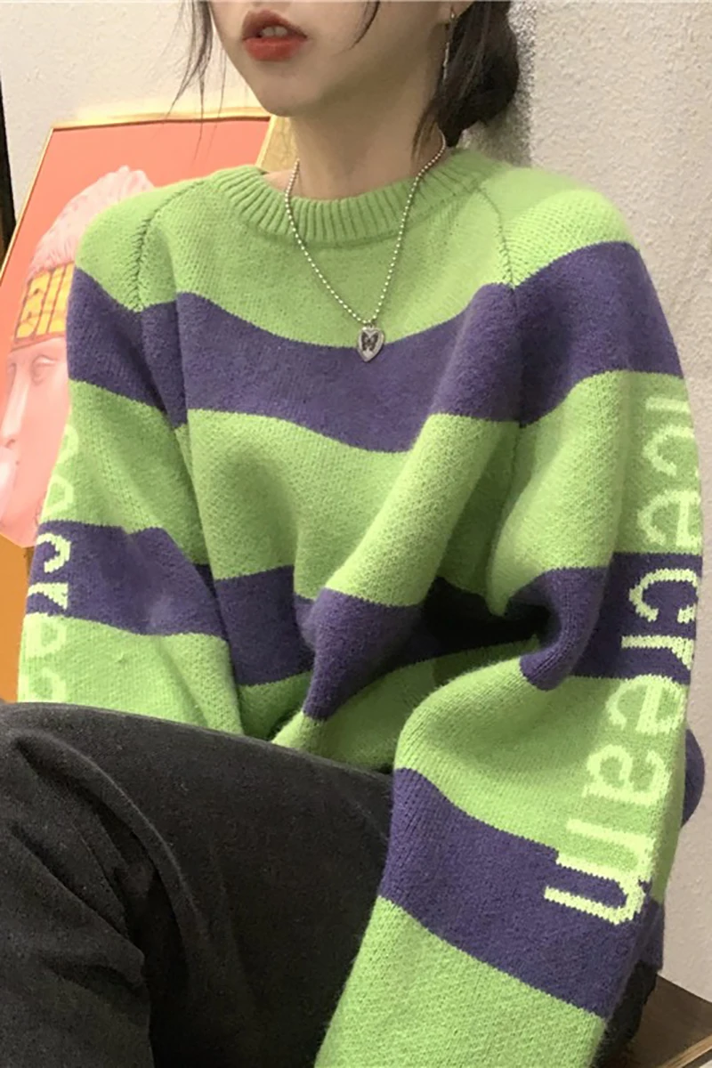 2020 Autumn and Winter New Korean Style Retro Loose Slimming Pullover Striped Sweater Long Sleeve Top for Women
2020 Autumn and Winter New Korean Style Retro Loose Slimming Pullover Striped Sweater Long Sleeve Top for Women