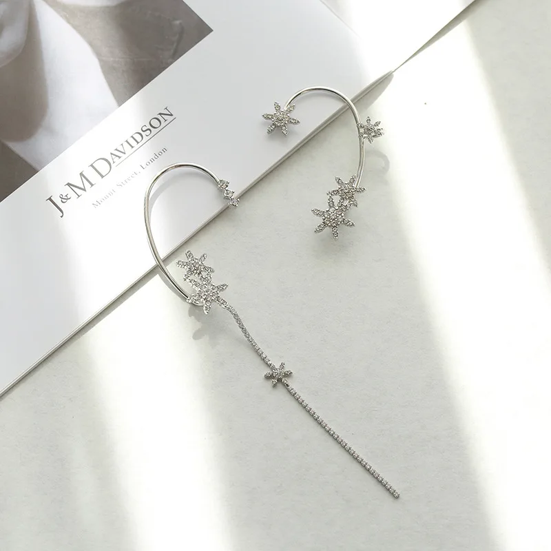 Long snowflake ear hanging round face shows thin autumn and winter fashion no ear hole ear clip zircon micro inlaid
Long snowflake ear hanging round face shows thin autumn and winter fashion no ear hole ear clip zircon micro inlaid
