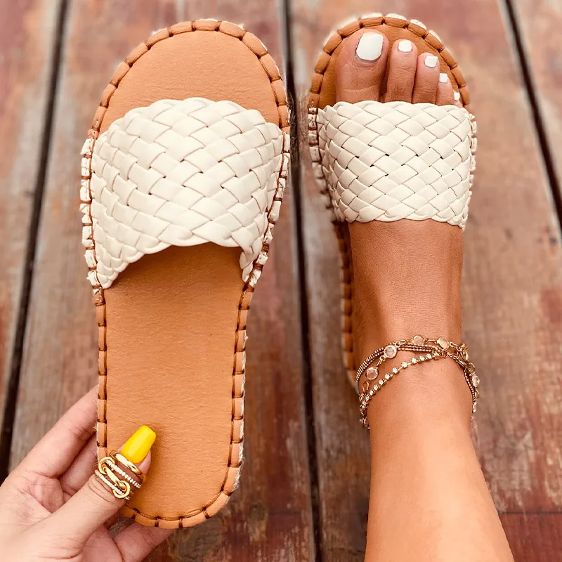 Women Summer Soft Bottom Slippers Ladies Weave Flat Fashion Slipper Women Casual Comfortable Shoes Female Footwear 2021 New
Women Summer Soft Bottom Slippers Ladies Weave Flat Fashion Slipper Women Casual Comfortable Shoes Female Footwear 2021 New