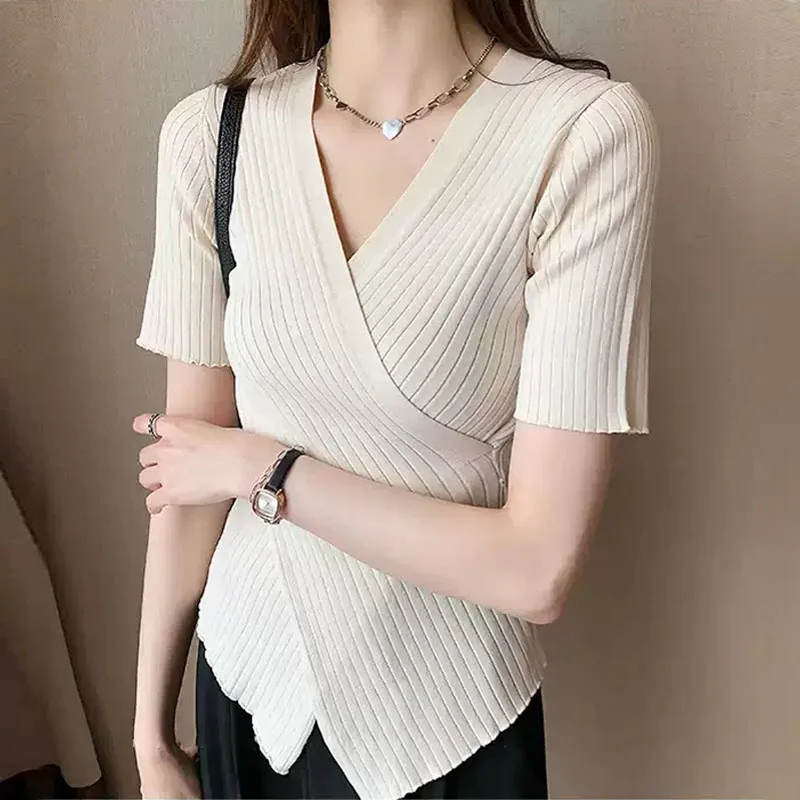 2022 Summer Sexy V-neck Knit Blouse Women Knitwear Cotton Solid Irregular Pullover Bodycon Korean Women Clothes Tops Slim 15036
2022 Summer Sexy V-neck Knit Blouse Women Knitwear Cotton Solid Irregular Pullover Bodycon Korean Women Clothes Tops Slim 15036