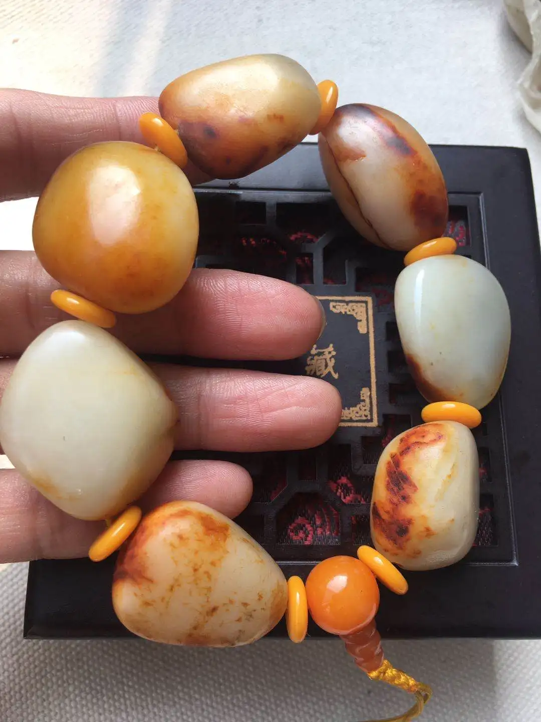 Natural hetian raw jade bracelet jade beads bangle 100% real jade jewelry jadeite jade for men gift.
Natural hetian raw jade bracelet jade beads bangle 100% real jade jewelry jadeite jade for men gift.