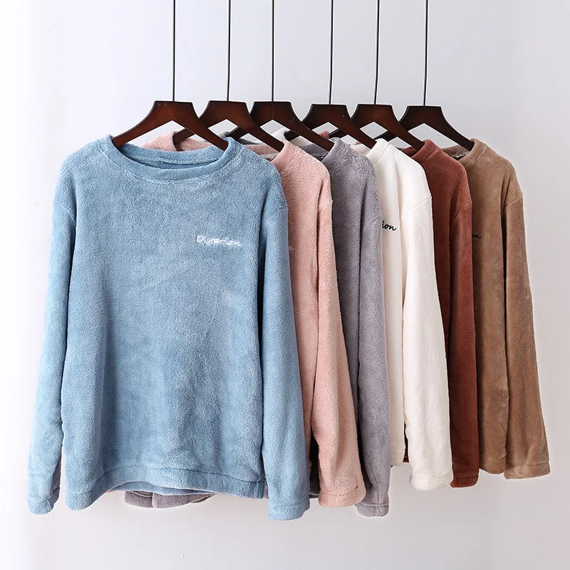 Пижама женская флисовая с длинным рукавом, на осень/зиму
Пижама женская флисовая с длинным рукавом, на осень/зиму