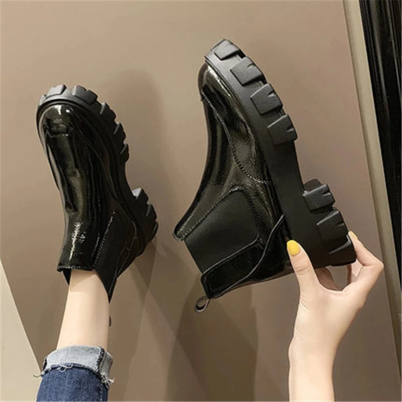 2020 New Spring Patent Leather Platform Shoes Women Round Toe Chelsea Boots Women Solid Black Designer Ankle Women Fashion Boot
2020 New Spring Patent Leather Platform Shoes Women Round Toe Chelsea Boots Women Solid Black Designer Ankle Women Fashion Boot