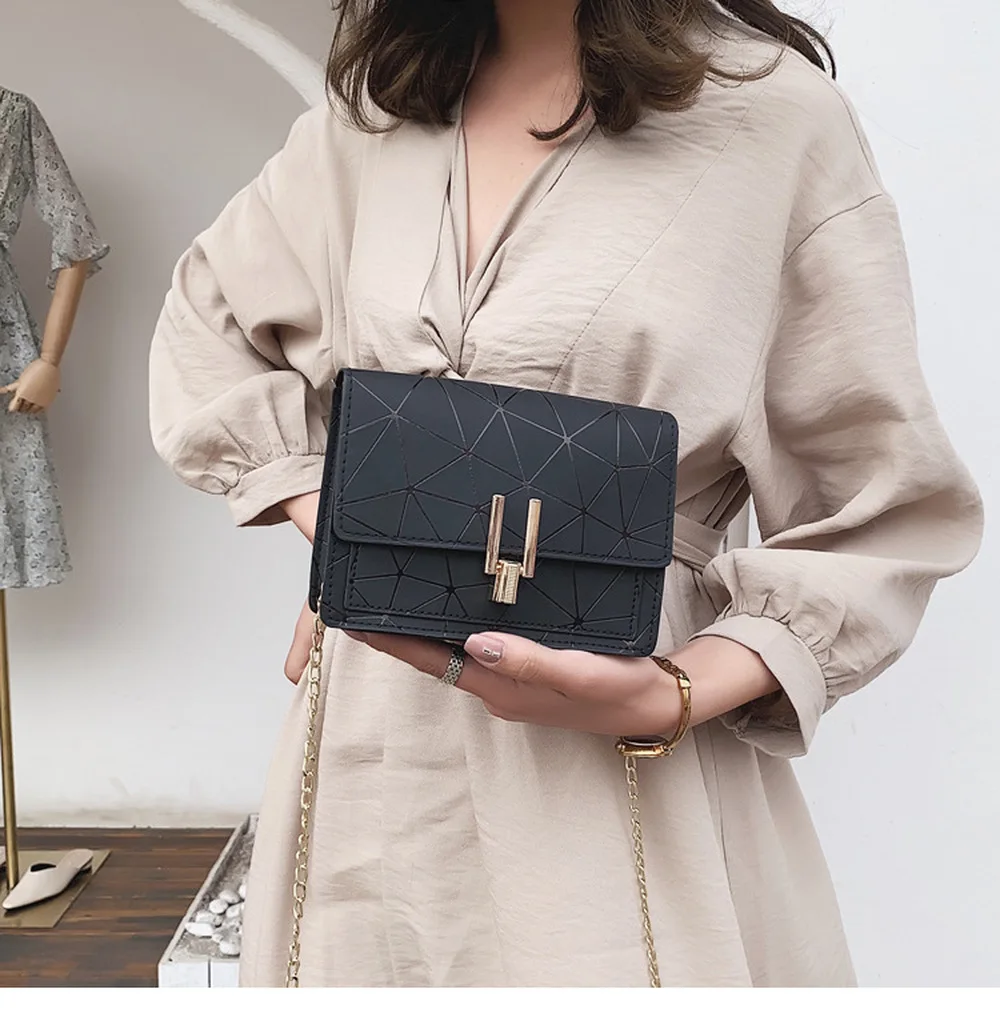 Women Shoulder Bags 2020 Summer New Korean Version of The Messenger Bag Handbag Chain Wild Crack Printing Wild Shoulder Bag
Women Shoulder Bags 2020 Summer New Korean Version of The Messenger Bag Handbag Chain Wild Crack Printing Wild Shoulder Bag