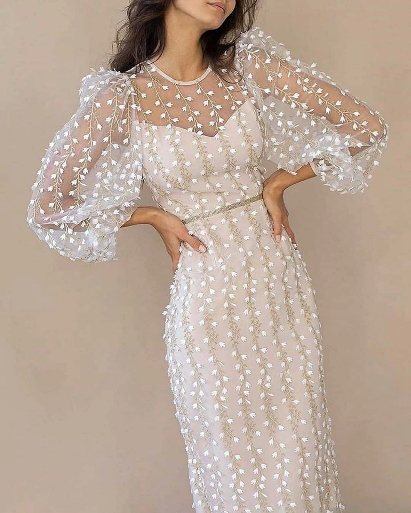 STYLISH LADY Embroidery Lace Dress 2021 Summer Women Lantern Sleeve O Neck See Through Club Party Elegant OL Midi Dress
STYLISH LADY Embroidery Lace Dress 2021 Summer Women Lantern Sleeve O Neck See Through Club Party Elegant OL Midi Dress