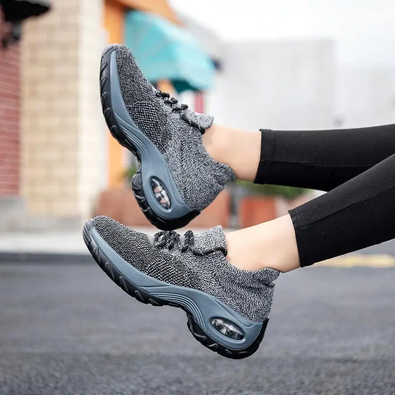 Женские кроссовки для бега, спортивные кроссовки, Дамская обувь, легкие Роскошные Дизайнерские кроссовки, водонепроницаемые сетчатые крос...
Женские кроссовки для бега, спортивные кроссовки, Дамская обувь, легкие Роскошные Дизайнерские кроссовки, водонепроницаемые сетчатые крос...