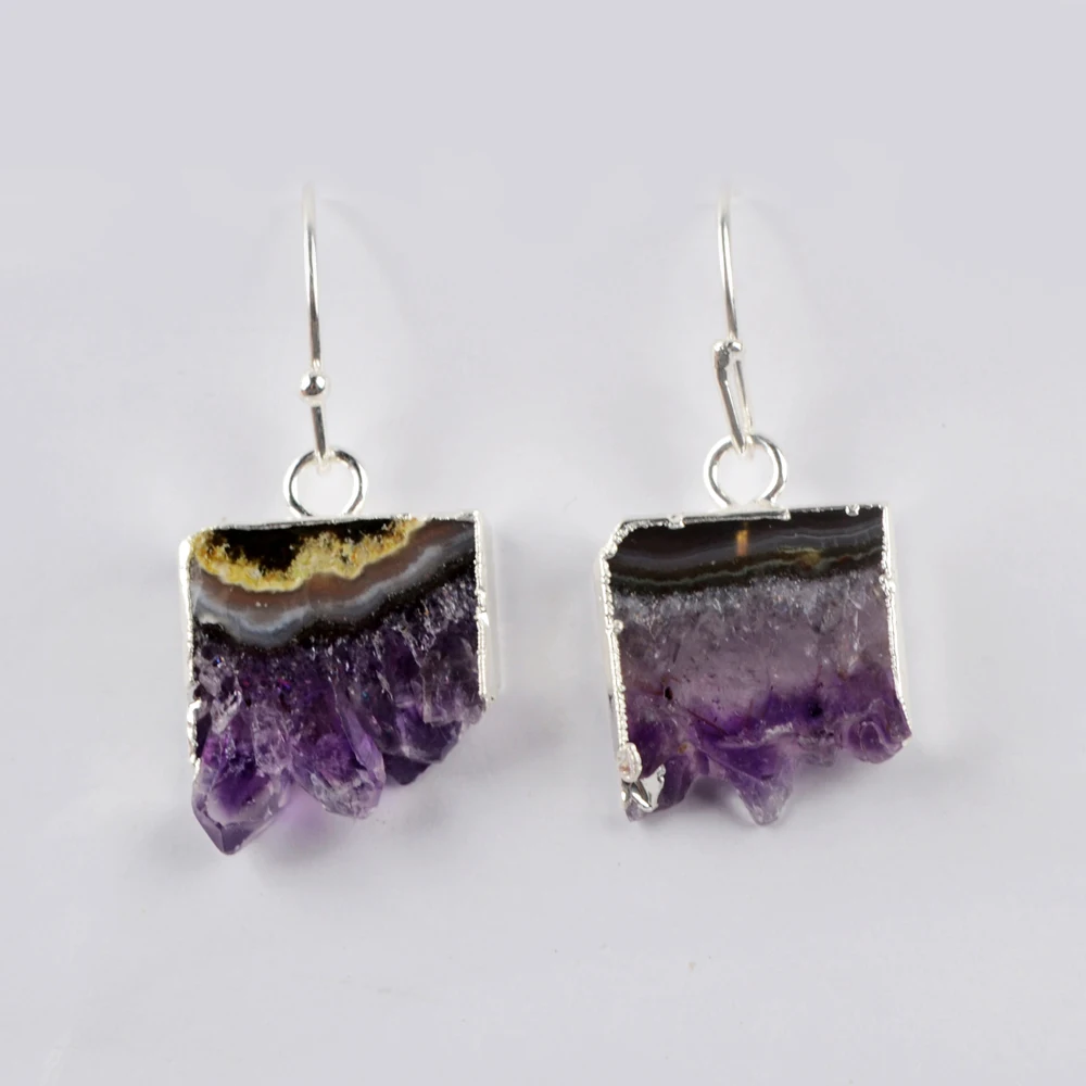 Серьги-подвески женские BOROSA, серебристые, с натуральными аметистами, WX1355, необработанный фиолетовый кристалл
Серьги-подвески женские BOROSA, серебристые, с натуральными аметистами, WX1355, необработанный фиолетовый кристалл