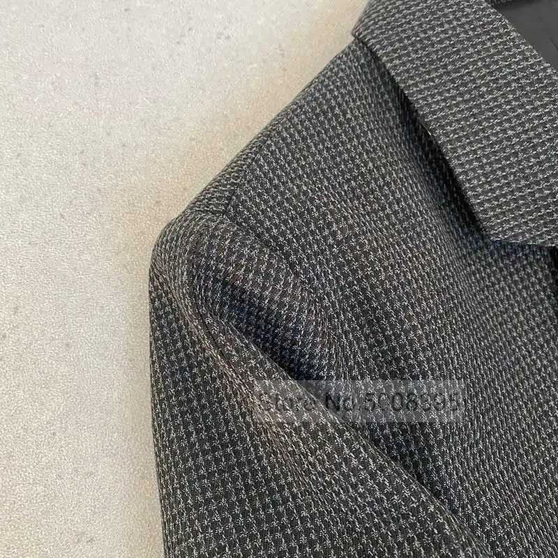 Woman Loreo slit Dark Grey Wool Checked Blazer Fashion Oversized Double Breasted Suit 2021 New
Woman Loreo slit Dark Grey Wool Checked Blazer Fashion Oversized Double Breasted Suit 2021 New