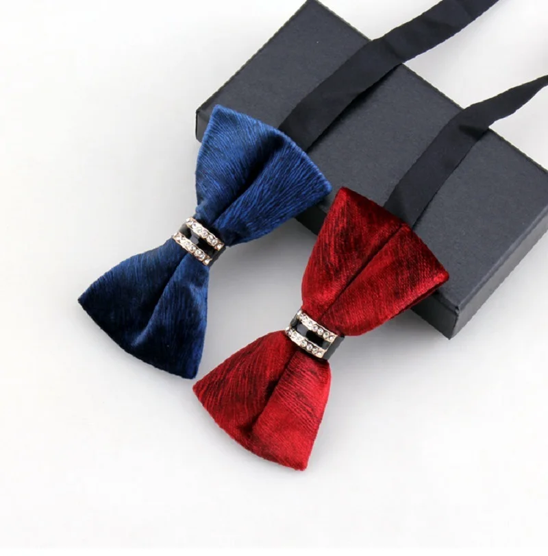 2020 New Fashion Men's Bow Ties Wedding Double Fabric Velvet Red Blue Bow Tie Gorgeous Formal Show Butterfly Tie with Gift Box
2020 New Fashion Men's Bow Ties Wedding Double Fabric Velvet Red Blue Bow Tie Gorgeous Formal Show Butterfly Tie with Gift Box