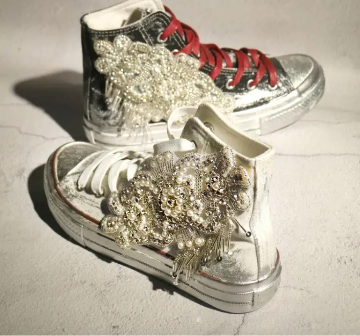 Retro rhinestone tassel patch gemstone rhinestone inside increased sponge cake thick bottom high canvas shoes
Retro rhinestone tassel patch gemstone rhinestone inside increased sponge cake thick bottom high canvas shoes