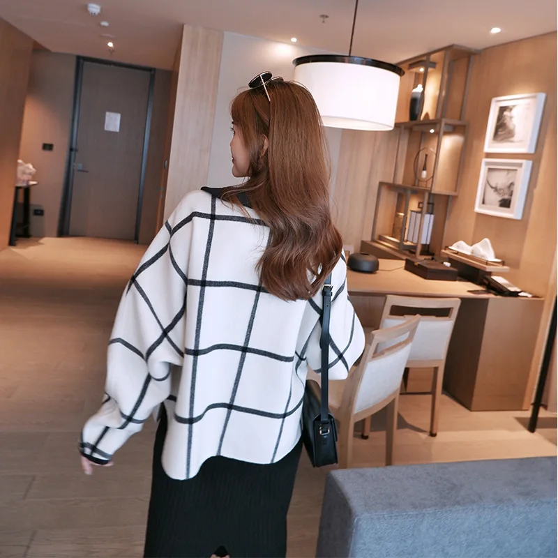 Woolen Coat Women's Autumn Winter British style short black and white Woolen Coat Women 2020 New
Woolen Coat Women's Autumn Winter British style short black and white Woolen Coat Women 2020 New