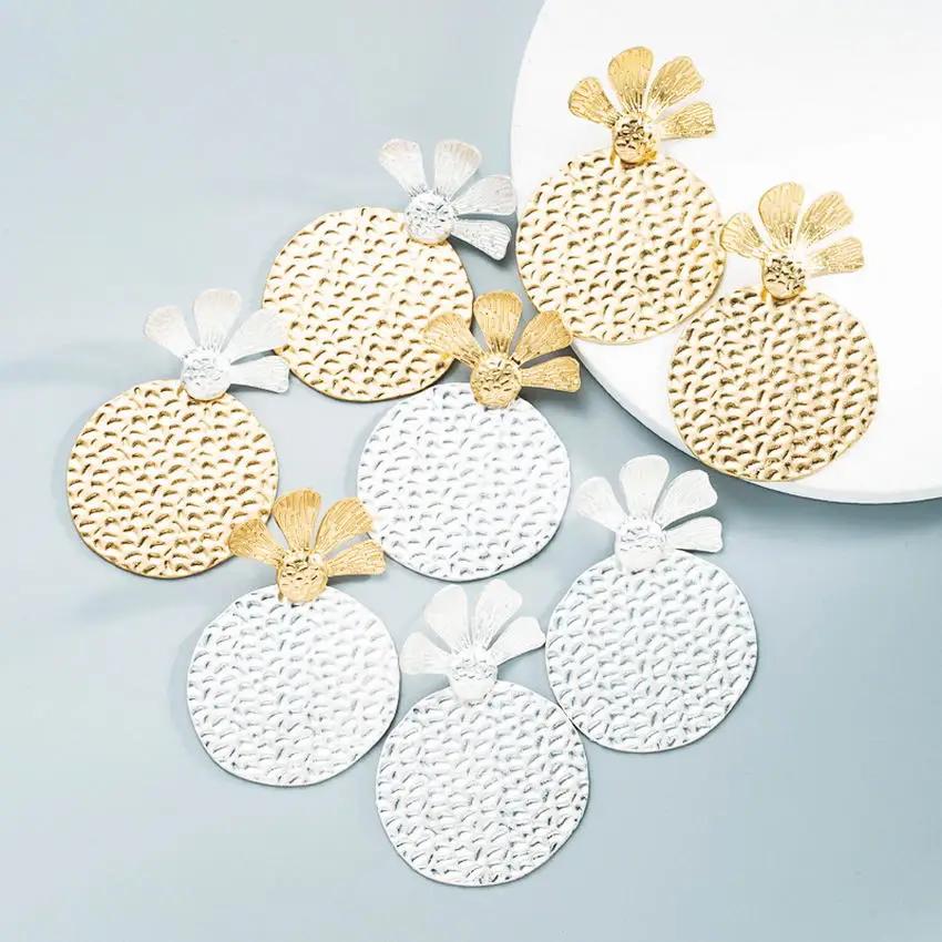 Two Tone Metal Hammered Stamp Round Flower Pineapple Earrings for Women Fashion Statement Earrings Jewelry Wholesale
Two Tone Metal Hammered Stamp Round Flower Pineapple Earrings for Women Fashion Statement Earrings Jewelry Wholesale