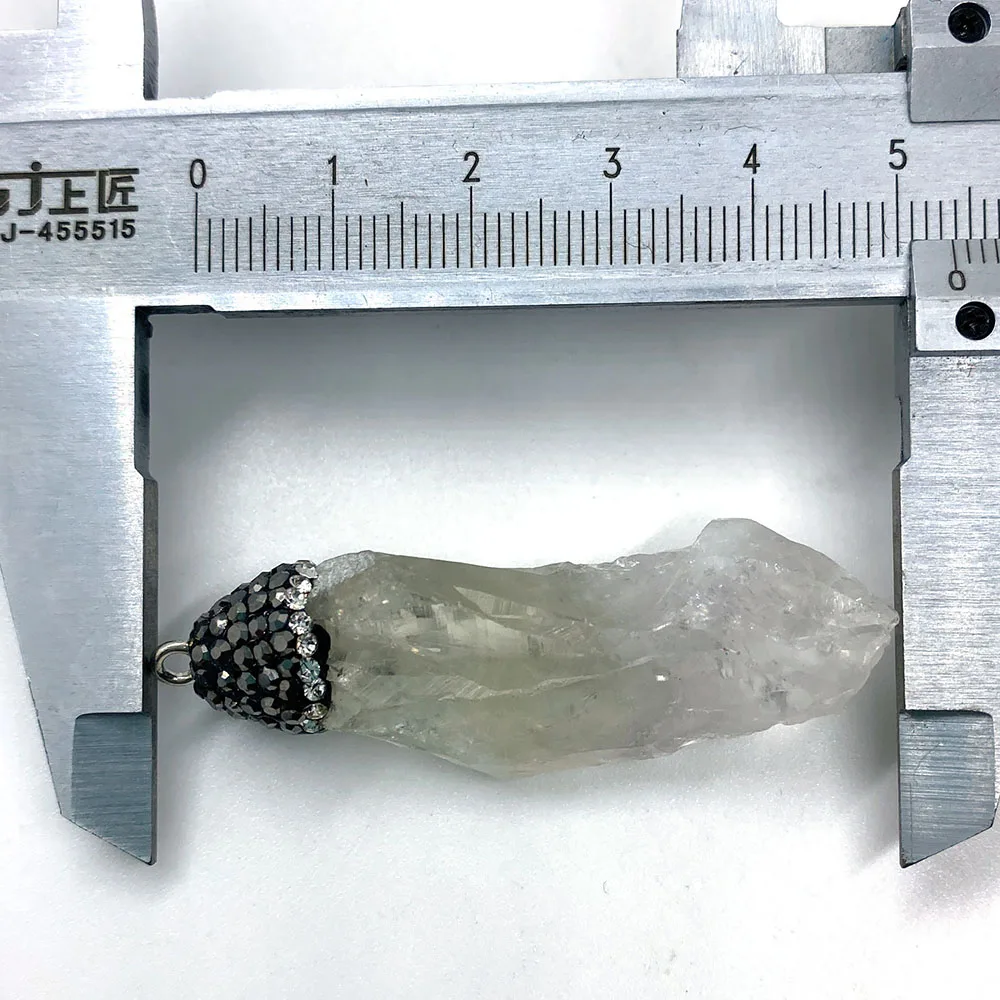 Natural Stone Irregular Shaped Crystal Pendant Used for Jewelry DIY Handmade Necklace and Bracelet Accessories Size15x45-20x55mm 
Natural Stone Irregular Shaped Crystal Pendant Used for Jewelry DIY Handmade Necklace and Bracelet Accessories Size15x45-20x55mm