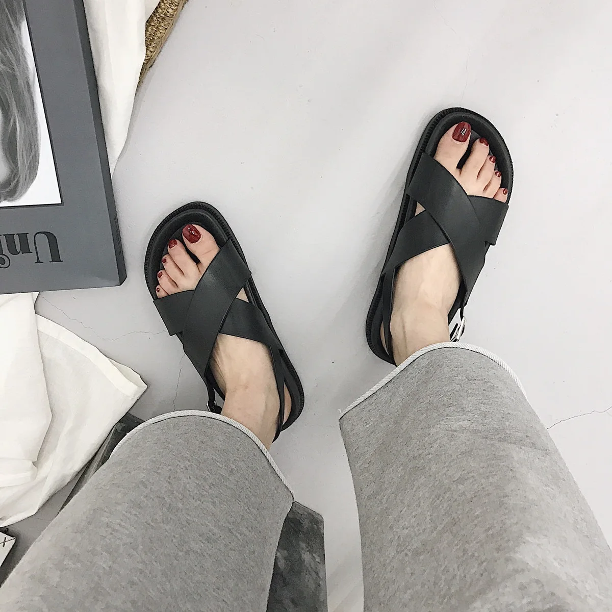 Women's Sandals Wild Thick Bottom Slippers Casual Beach Shoes Chaussure Femme Zapatos Mujer Buty Damskie Scarpe Da Donna Flats
Women's Sandals Wild Thick Bottom Slippers Casual Beach Shoes Chaussure Femme Zapatos Mujer Buty Damskie Scarpe Da Donna Flats