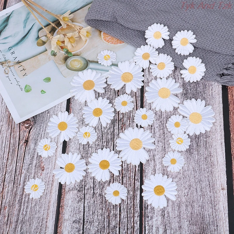 5pcs DIY Small Sun Flower Daisy Embroidery Patches for Clothing Iron on Clothes Sticker Stripe Iron-on Applique Hole Repair
5pcs DIY Small Sun Flower Daisy Embroidery Patches for Clothing Iron on Clothes Sticker Stripe Iron-on Applique Hole Repair