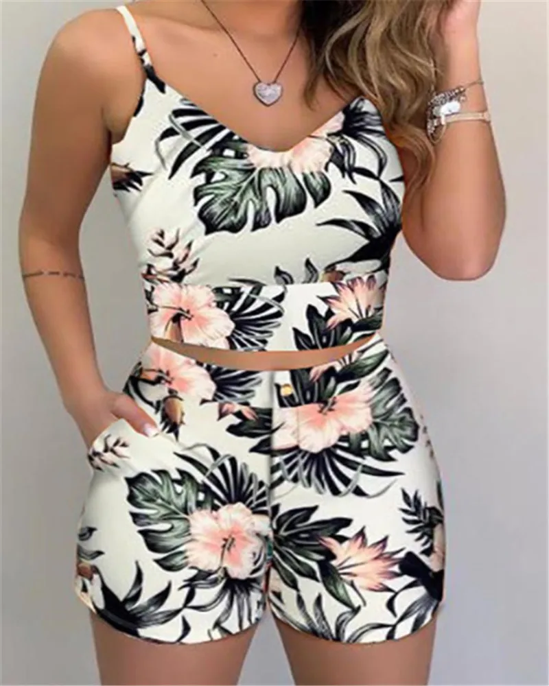 Summer Women Fashion 2-piece Outfit Set Sleeveless Print Top and Shorts Set for Ladies Women Party wear
Summer Women Fashion 2-piece Outfit Set Sleeveless Print Top and Shorts Set for Ladies Women Party wear