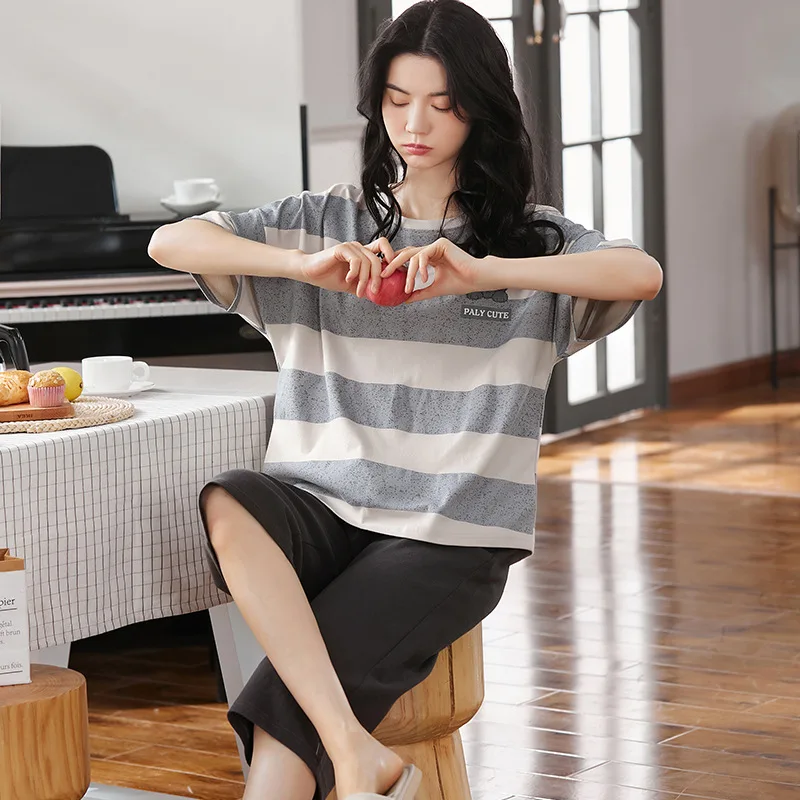 TALISYAO New 2021 Summer Pajamas Women' Sleepwear Short-Sleeved Cropped Trousers Cotton Cute Cartoon Student Home Service Suit
TALISYAO New 2021 Summer Pajamas Women' Sleepwear Short-Sleeved Cropped Trousers Cotton Cute Cartoon Student Home Service Suit