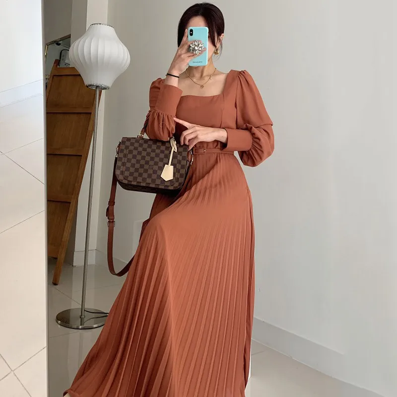 Korean Chic Autumn Fashionable Elegant Square Collar Slimming Waist-Tight Lantern Sleeve Long Pleated Dress with Belt for Women
Korean Chic Autumn Fashionable Elegant Square Collar Slimming Waist-Tight Lantern Sleeve Long Pleated Dress with Belt for Women