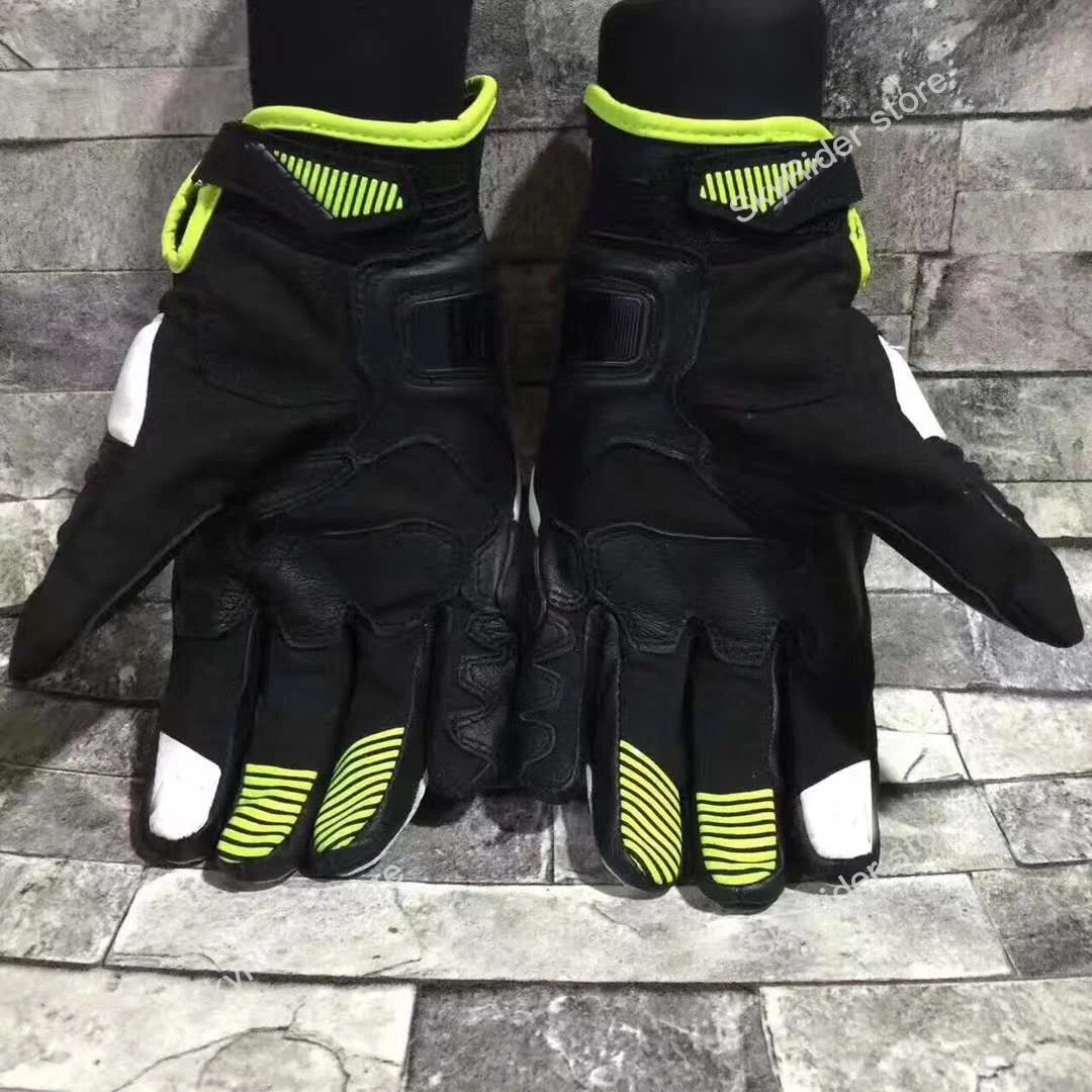 Motorcycle Motocross Gloves Dain D1 CARBON FIBER genuine leather Gloves Speed Racing short Gloves
Motorcycle Motocross Gloves Dain D1 CARBON FIBER genuine leather Gloves Speed Racing short Gloves