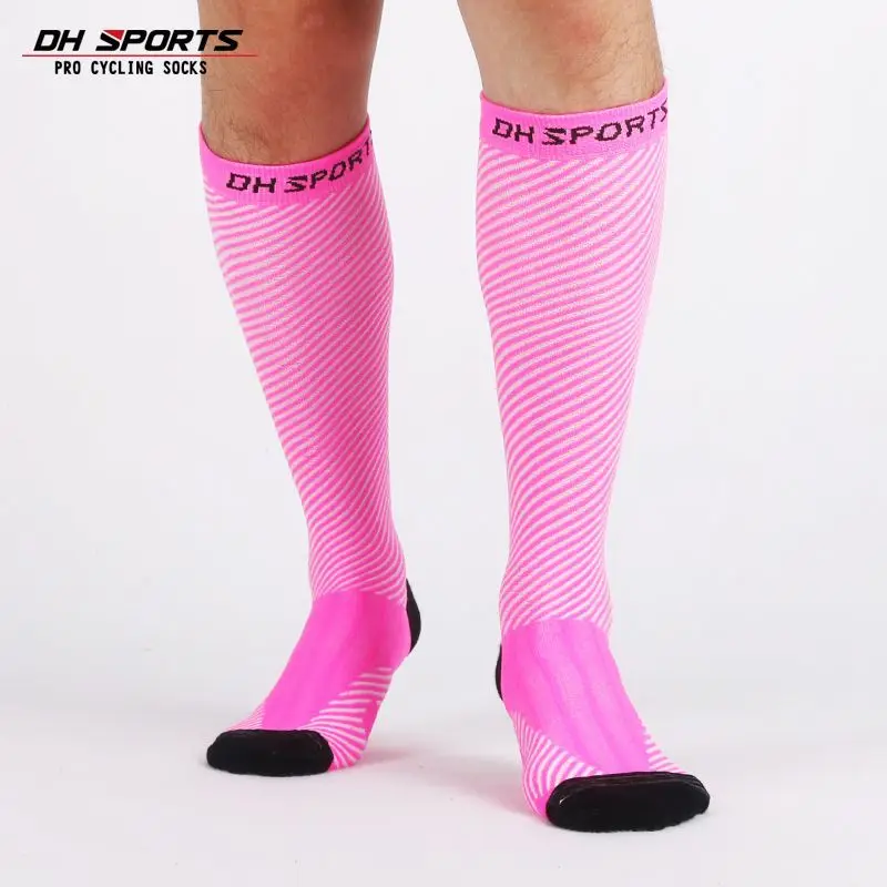 DH SPORTS Brand New Professional Graphene Football Socks Running Soccer Stockings Breathable Snowboard Cycling Compression Socks
DH SPORTS Brand New Professional Graphene Football Socks Running Soccer Stockings Breathable Snowboard Cycling Compression Socks