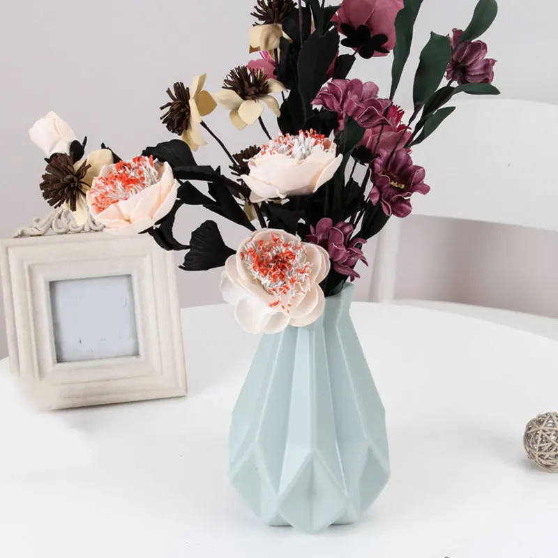 Irregular PE Vases Home Decor Anti-ceramic Vase European Wedding Modern Decorations Drop-resistant Vases Thickened Vase 
Irregular PE Vases Home Decor Anti-ceramic Vase European Wedding Modern Decorations Drop-resistant Vases Thickened Vase