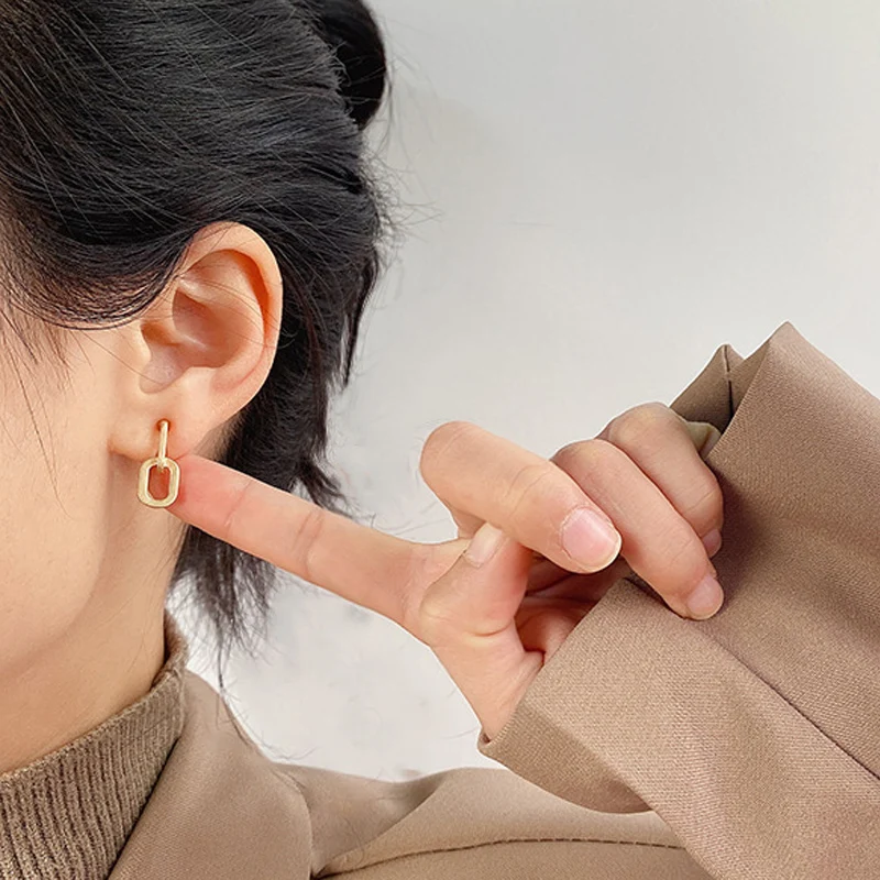Fashion Golden Geometirc Earrings For Women Vintage Unusual Alloy Metal Hoop Drop Earrings Brincos 2021 New Trend Jewelry Gift
Fashion Golden Geometirc Earrings For Women Vintage Unusual Alloy Metal Hoop Drop Earrings Brincos 2021 New Trend Jewelry Gift
